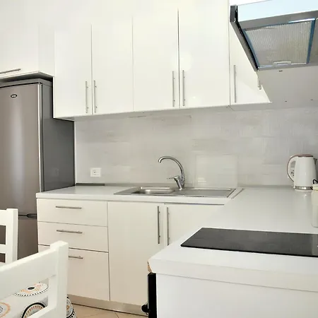 Apartment In Lalzit Bay Near Sandy Beach * Plazhi San Pietro